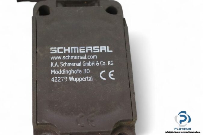 schmersal-T4V7H-336-02Z-M20-limit-switch-(used)-2