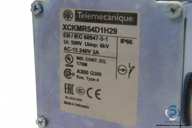 telemecanique-XCKMR54D1H29-limit-switch-(new)-4