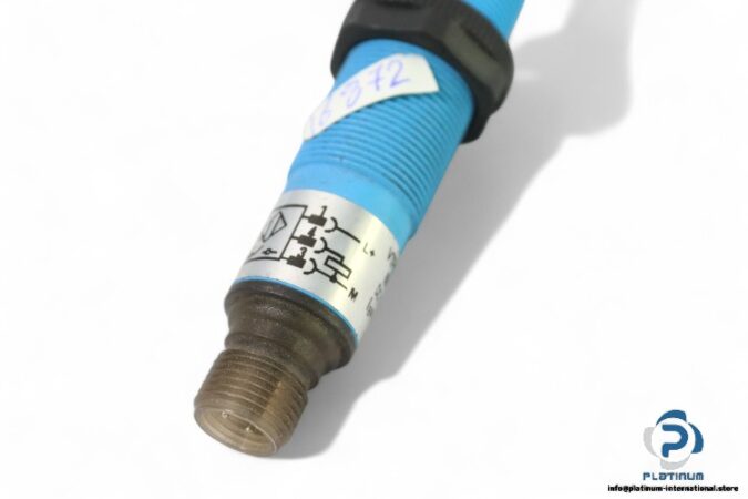 sick-VTF18-3F1640-photoelectric-proximity-sensor-used-3