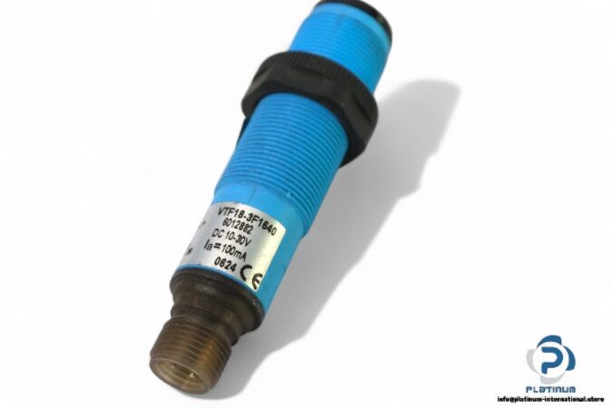 sick-VTF18-3F1640-photoelectric-proximity-sensor-used-4