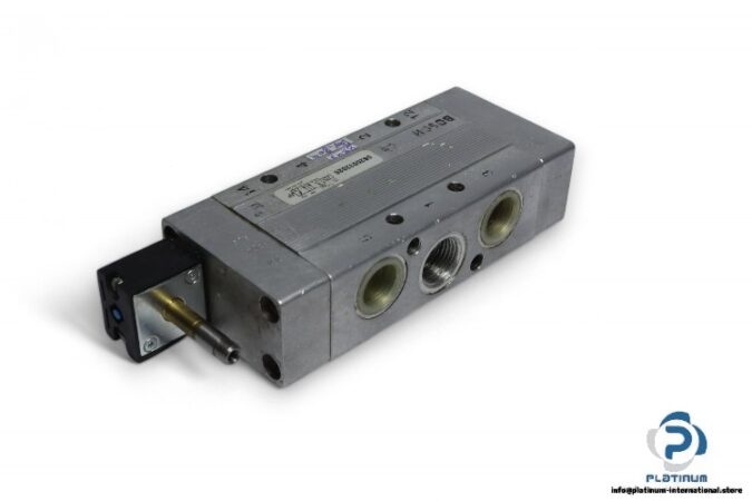 Bosch-0-820-032-026-single-solenoid-valve(used)