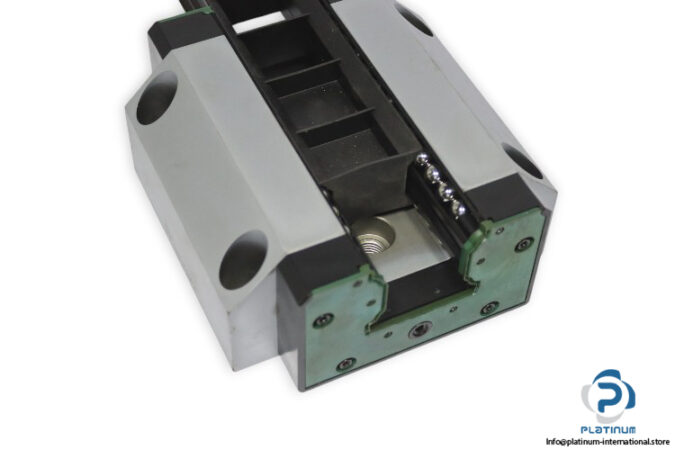 rexroth-R165161360-ball-runner-block-(new)-without-carton-2