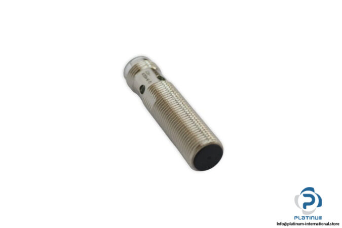 omron-E2A-M12KS04-M1-C1-cylindrical-proximity-sensor(new)-2