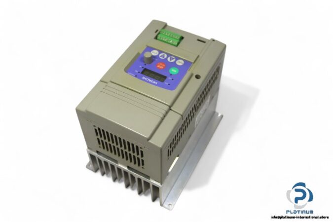 hitachi-SJ100-015NFE-frequency-inverter(new)-1