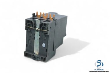 schneider-LU2MB0B-24vac-reverser-block-(used)-1