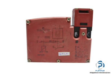 telemecanique-XCS-TE-safety-switch-(used)-1