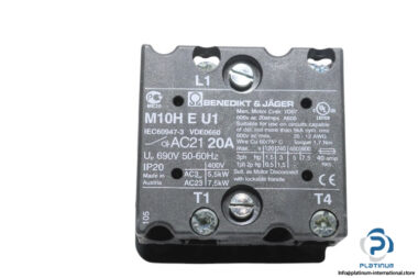 benedikt_jager-M10H-E-U1_G2-changeover-switch-new-2