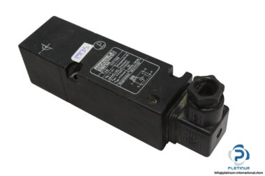 elobau-117726-safety-sensor(used)