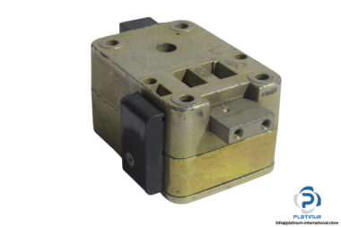 la-gard-inc-6951ik00-43-electronic-safe-lock(used)-1