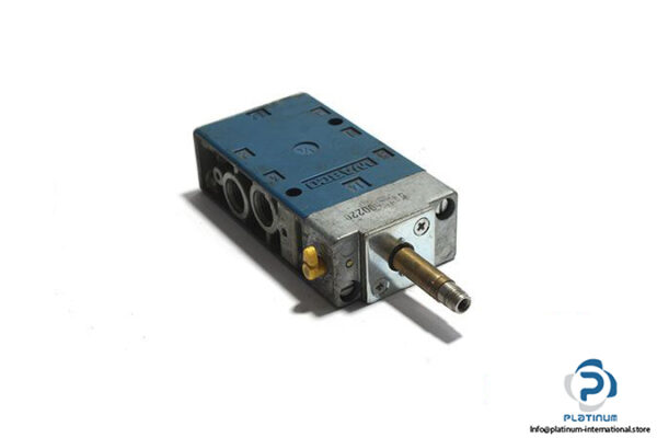 Wabco-572670220-single-solenoid-valve
