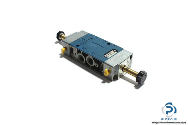 Wabco-5726235220-double-solenoid-valve