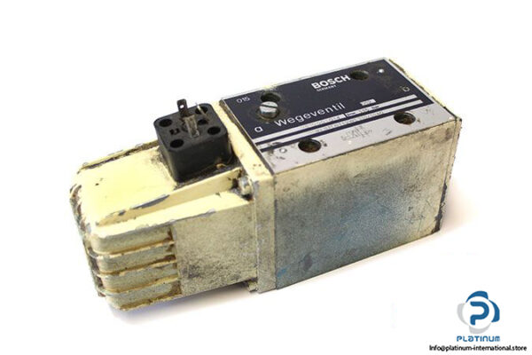 bosch-0-810-403-001-directional-control-valve