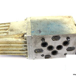 bosch-0-810-403-001-directional-control-valve-2-2