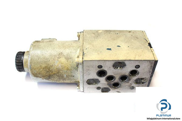 bosch-0810001047-directional-control-valve-3