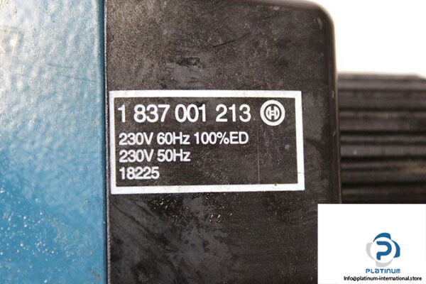 bosch-0-810-001-735-directional-control-valve-2