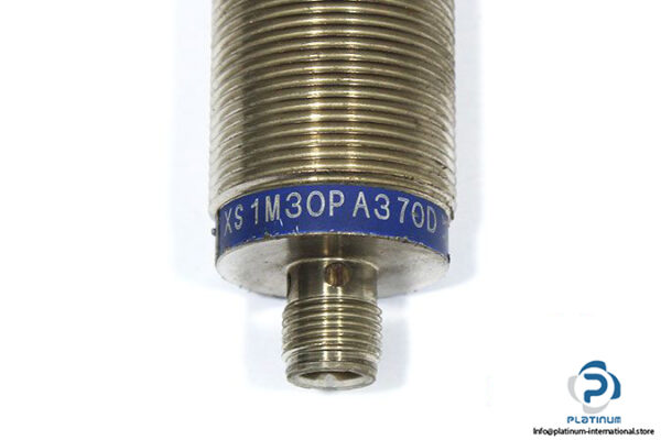telemecanique-xs1-m30pa370d-inductive-sensor-2