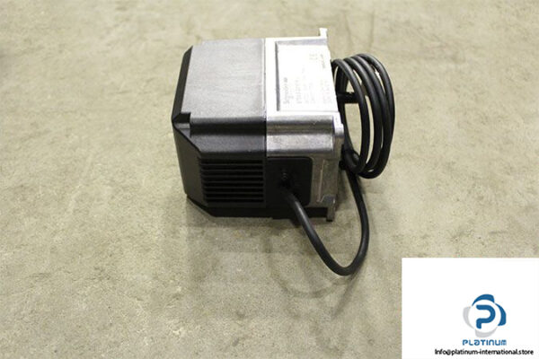 schneider-ste-45-q3-51_6-l-servo-drive-3
