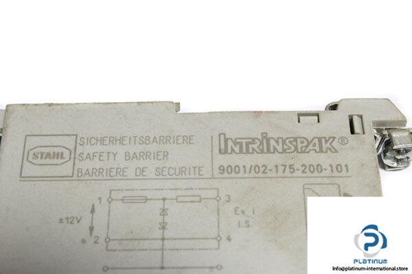 intrinspak-9001_02-175-200-101-safety-barrier-used-2