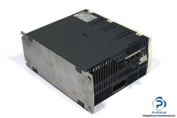 schneider-lxm32md72n4-motion-servo-drive-2-2