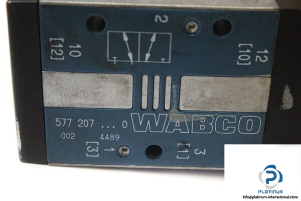 wabco-577-207-0-single-solenoid-valve-1