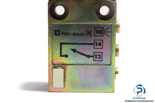 telemecanique-pxcm-601a102-pilot-operated-compact-limit-switch-3