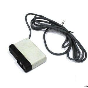 telemecanique-XUG-F04631-retro-reflective-photoelectric-sensor