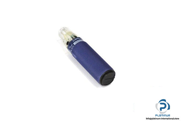telemecanique-XUB5APANM12-diffuse-photoelectric-sensor