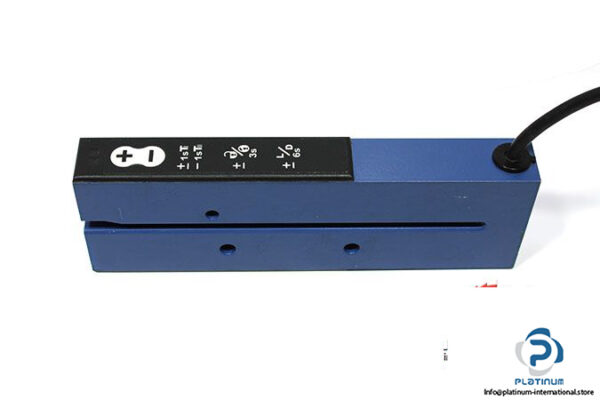 telemecanique-xuvu10m3psns37-photoelectric-sensor-1