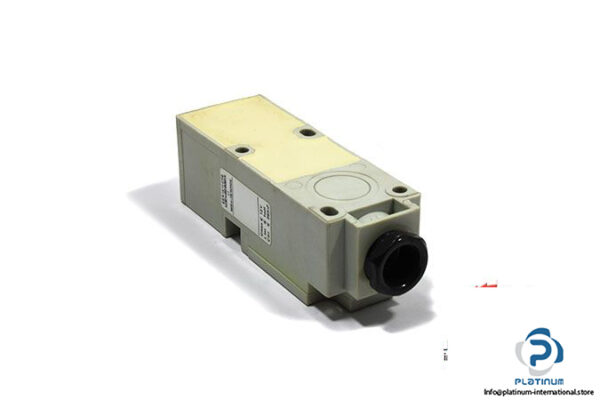 telemecanique-xsc-n151220-inductive-sensor-2