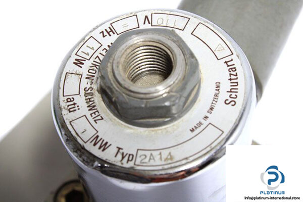 eugen-seitz-755_61-single-solenoid-valve-with-base-2