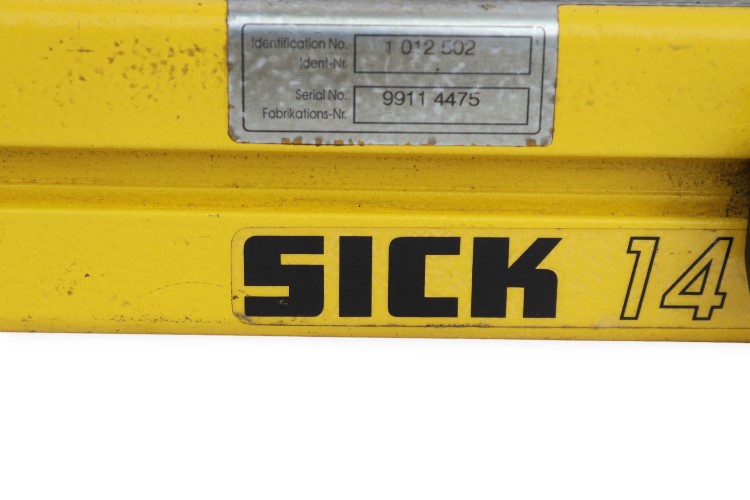 sick fgss450 11 through beam emitter sensor sick-FGSS450-11-1-through-beam-emitter-sensor-(Used)-2