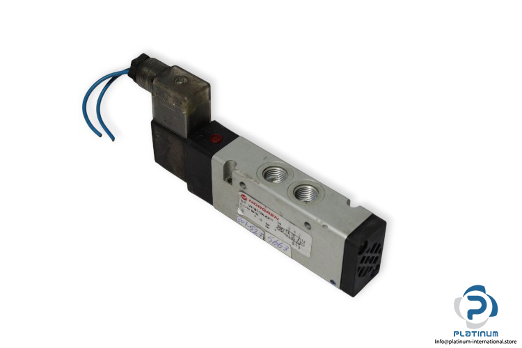 norgren v61b513a a3 single solenoid valve norgren-V61B513A-A3-single-solenoid-valve-used