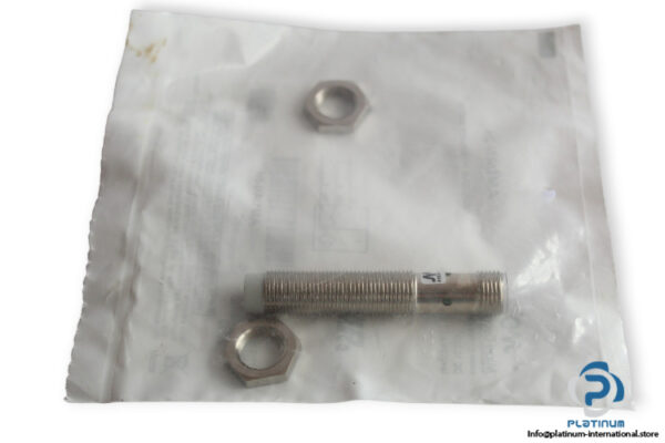 micro-detectors-AM1_AN-2H-cylindrical-inductive-sensor-(new)