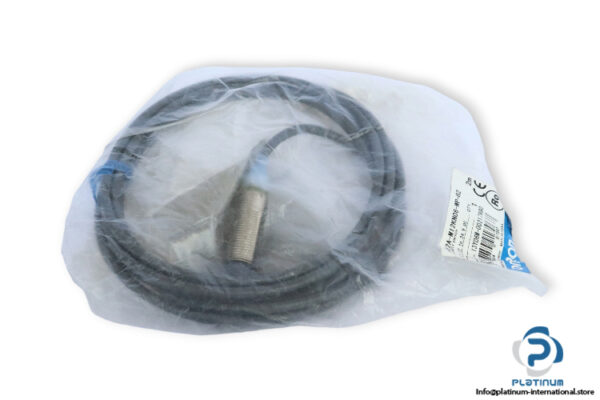 omron-E2A-M12KN08-WP-B2-inductive-proximity-sensor-(New)