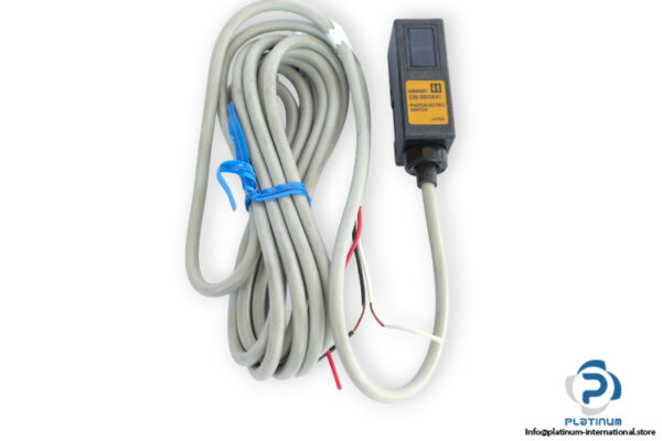 omron-E3S-DS10E41-retroreflective-sensor-(New)