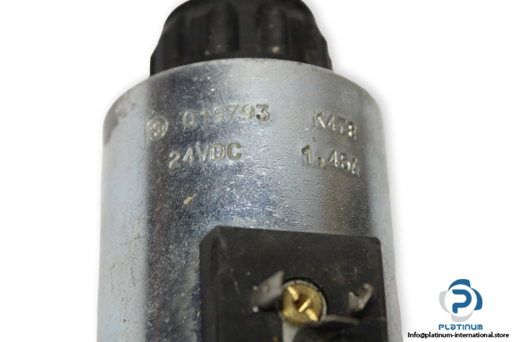 rexroth-4WE-10-J73-33_CG24N9K4_A12-directional-control-valve-used-1