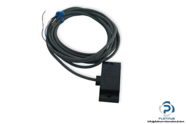 omron-E2K-F10MC1-capacitive-proximity-sensor-(New)