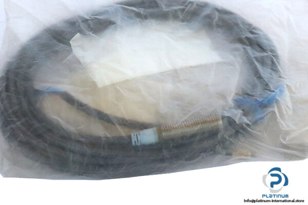 omron-E2A-S08KS02-WP-C1-inductive-proximity-sensor-(new)