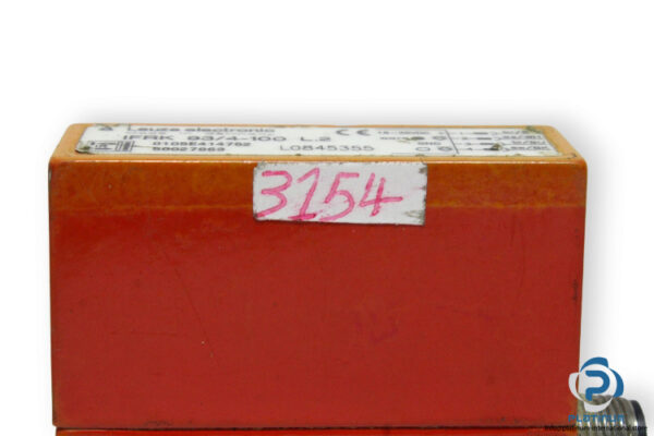 leuze-IFRK-93_4-100-L-2-diffuse-reflection-principle-with-background-suppression-used-3