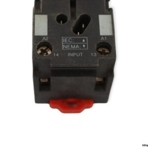schneider-RXZE2S114M-push-in-relay-socket-(used)-1