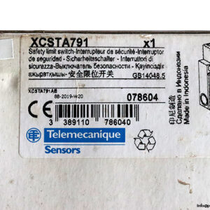 telemecanique-XCSTA791-safety-limit-switch-(new)-3