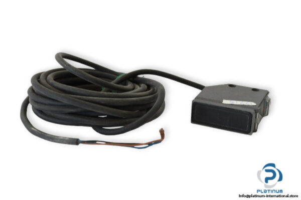 RX-LS200-P-reflective-photoelectric-sensor-(used)-1