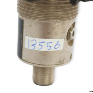 wenglor-TF55PA3S172-reflex-sensor-(Used)-3