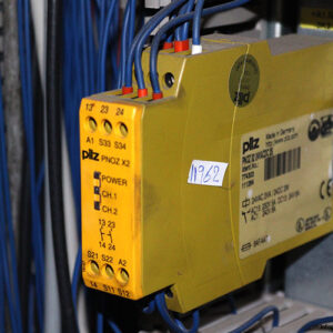 pilz-PNOZ-X2-24VACDC-2S-safety-relay-(Used)