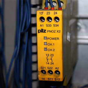 pilz-PNOZ-X2-24VACDC-2S-safety-relay-(Used)-1