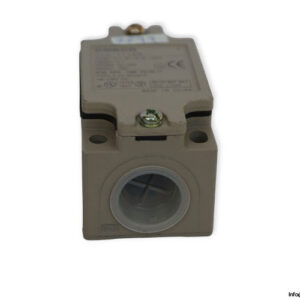 omron-D4B-1116N-limit-switch-body-(used)-1