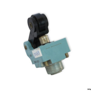 telemecanique-ZCK-E21-limit-switch-head-(Used)