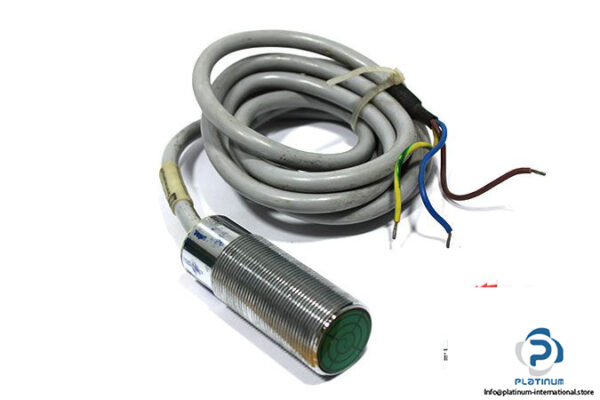 telemecanique-XSA-A10911-inductive-sensor