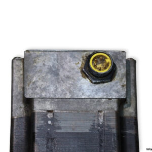 kollmorgen-HOR008-stepper-motor-used-1