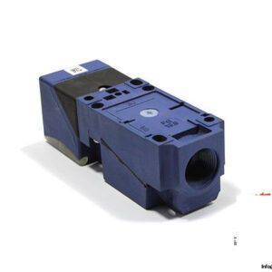 telemecanique-xs7c4a1dpg13-inductive-sensor-1